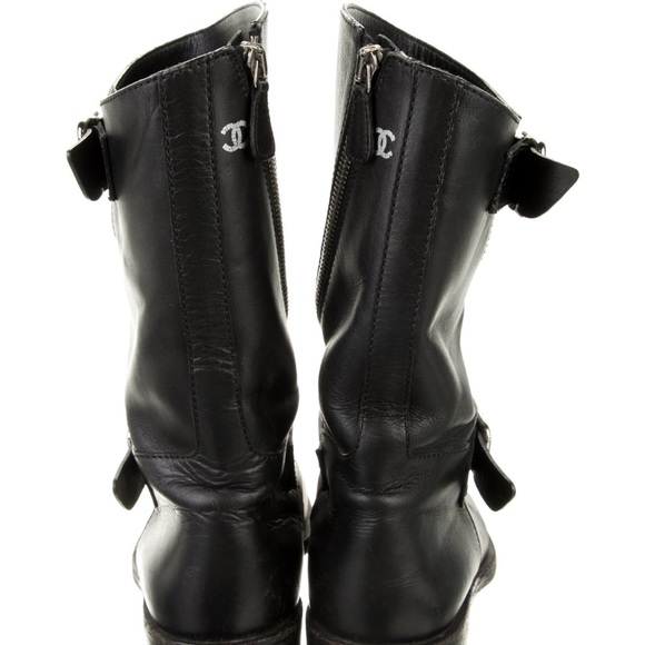 Chanel Interlocking CC Logo Black Leather Moto Boots - Picture 11 of 11